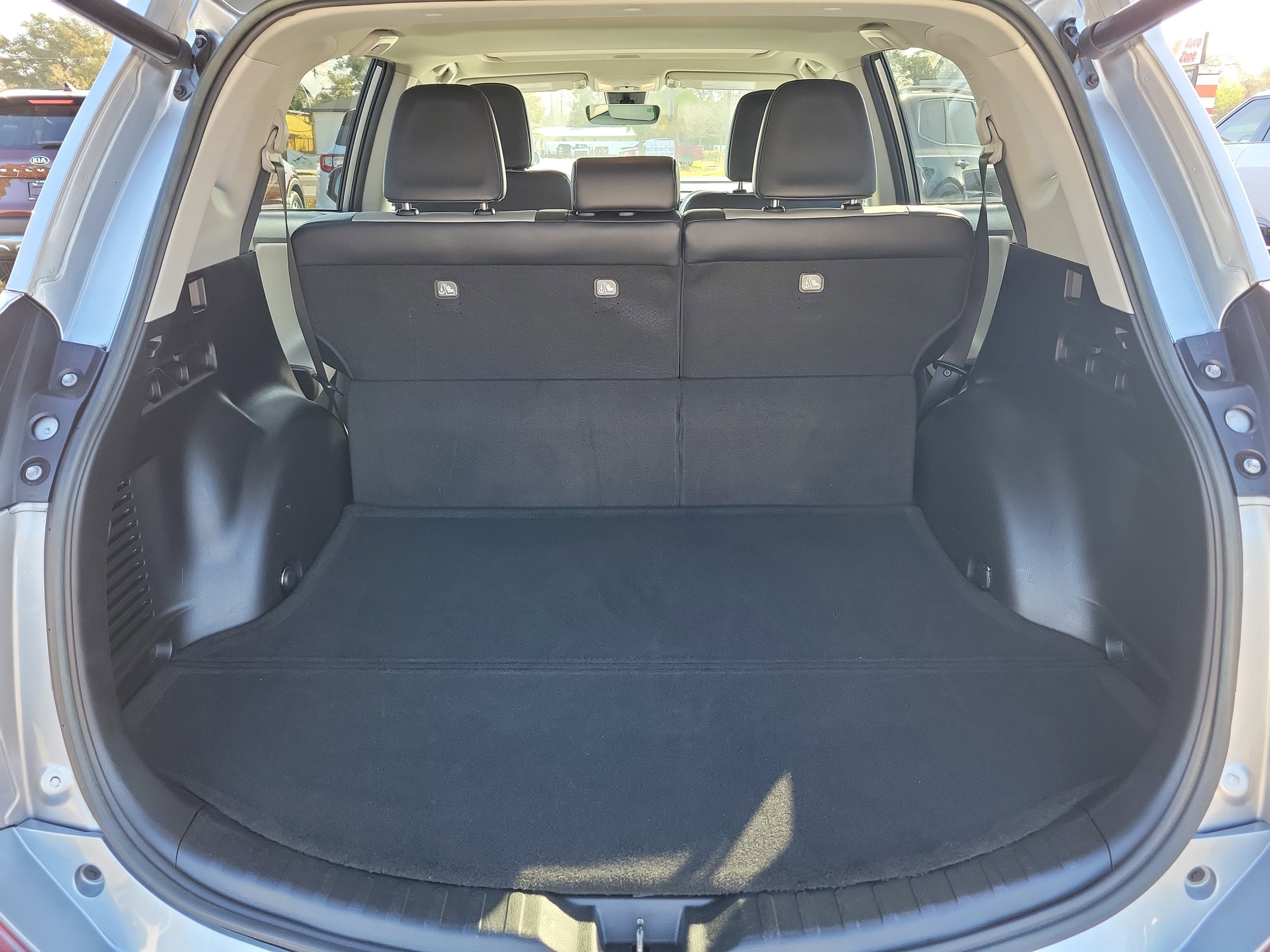 Used 2016 Toyota RAV4 Limited image 13