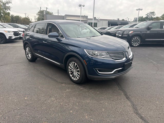 Used 2017 Lincoln MKX Select w/ Select Plus Package FWD image 2