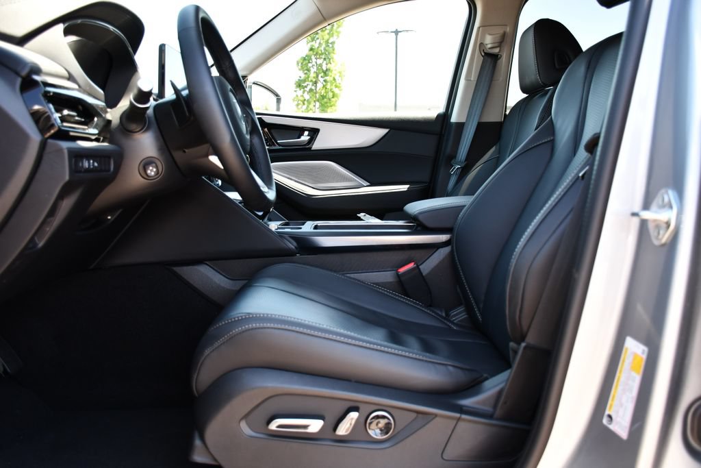 Used 2026 Acura MDX w/ Technology Package FWD image 14