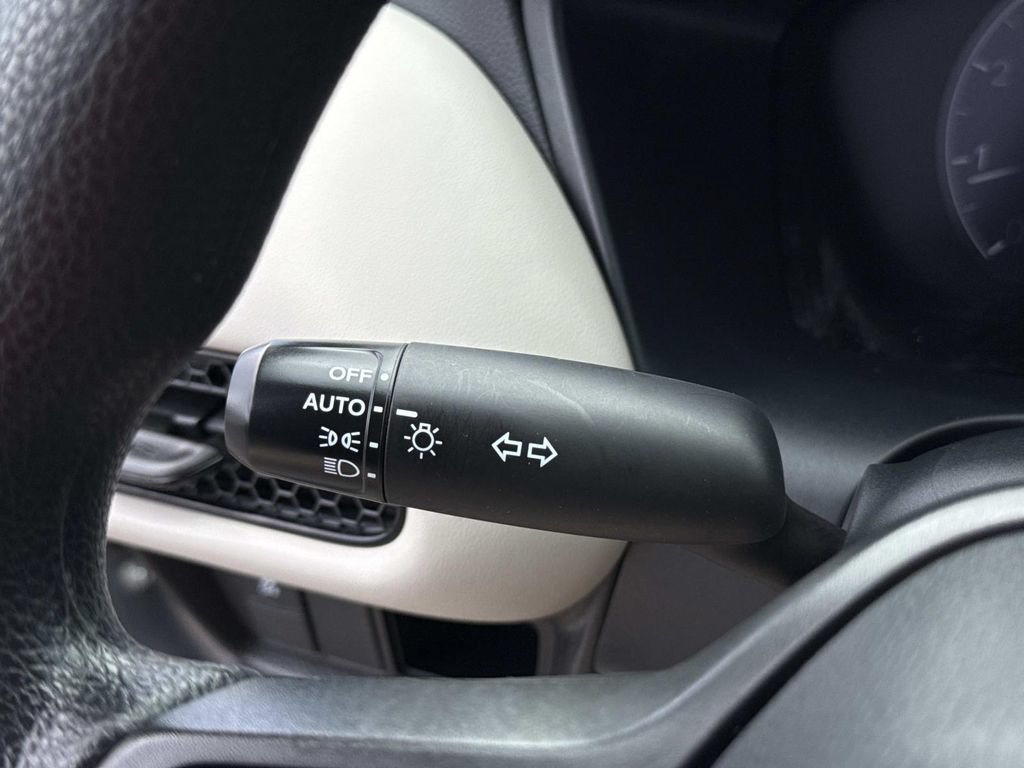 Used 2024 Honda HR-V LX image 37