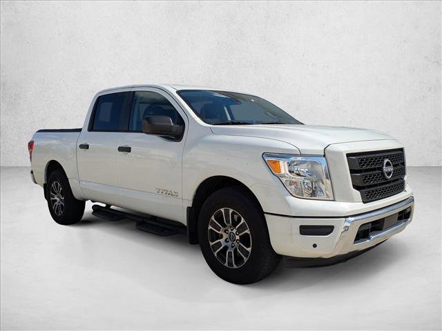 Used 2023 Nissan Titan SV w/ SV Convenience Package image 3
