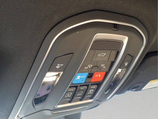 Used 2026 Jeep Grand Cherokee Limited AWD/4WD image 28