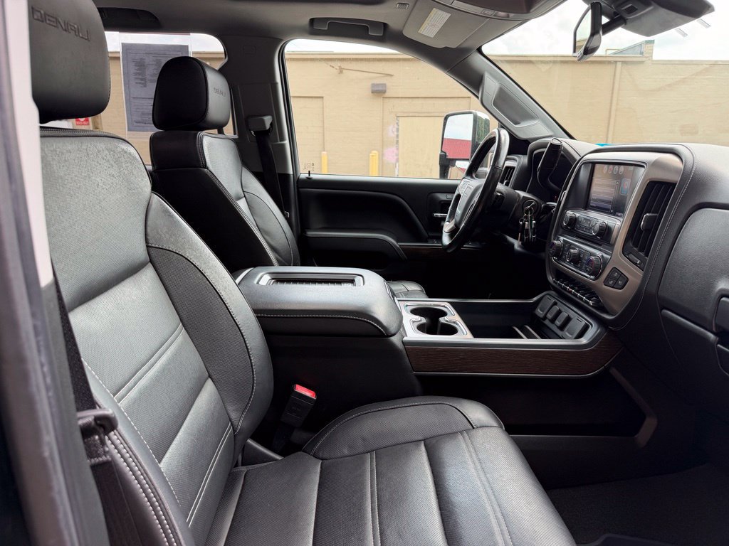 Used 2018 GMC Sierra 3500 Denali w/ Duramax Plus Package AWD/4WD image 11