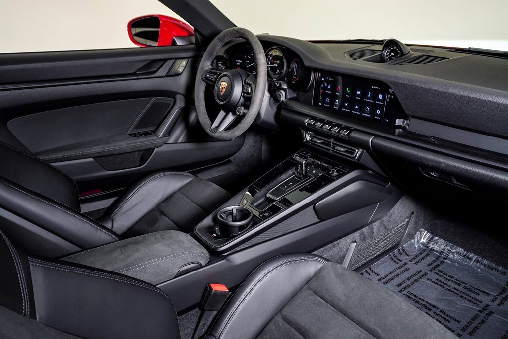 Certified 2024 Porsche 911 Carrera GTS image 15