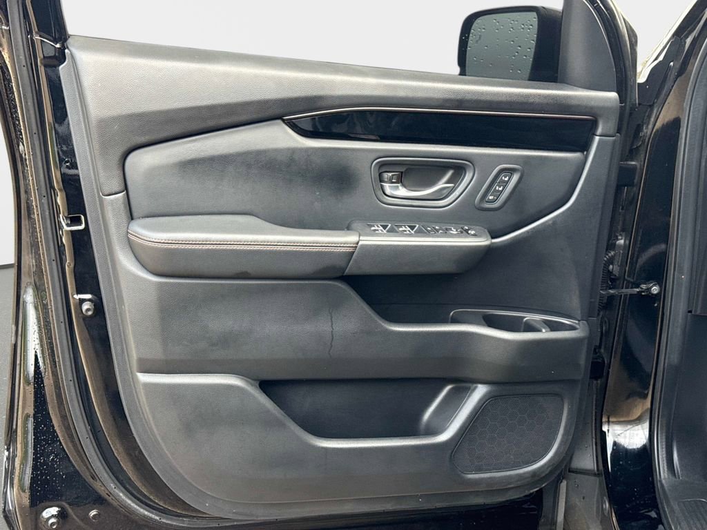 Used 2025 Honda Pilot TrailSport image 18