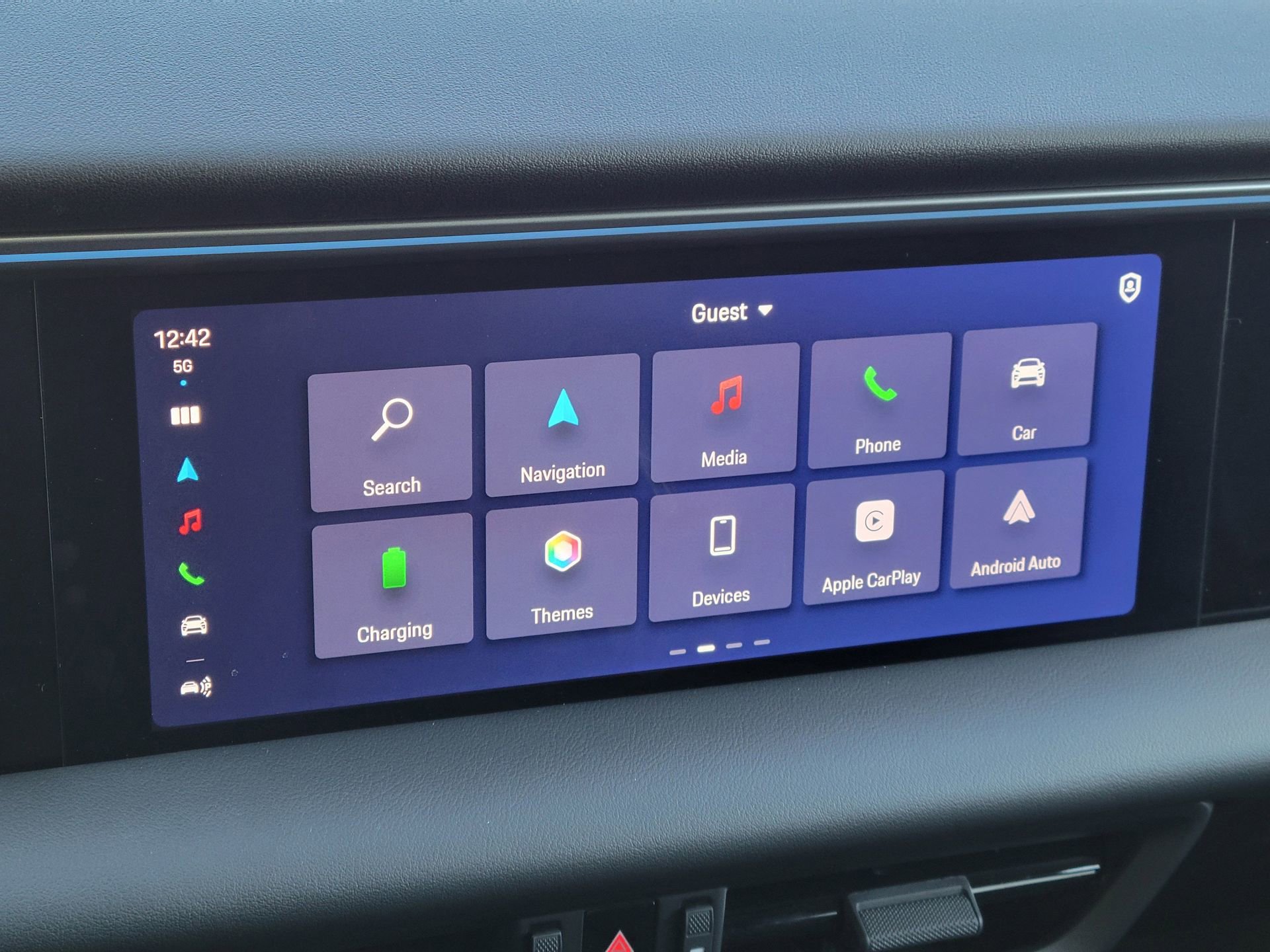 Used 2025 Porsche Macan Electric image 16