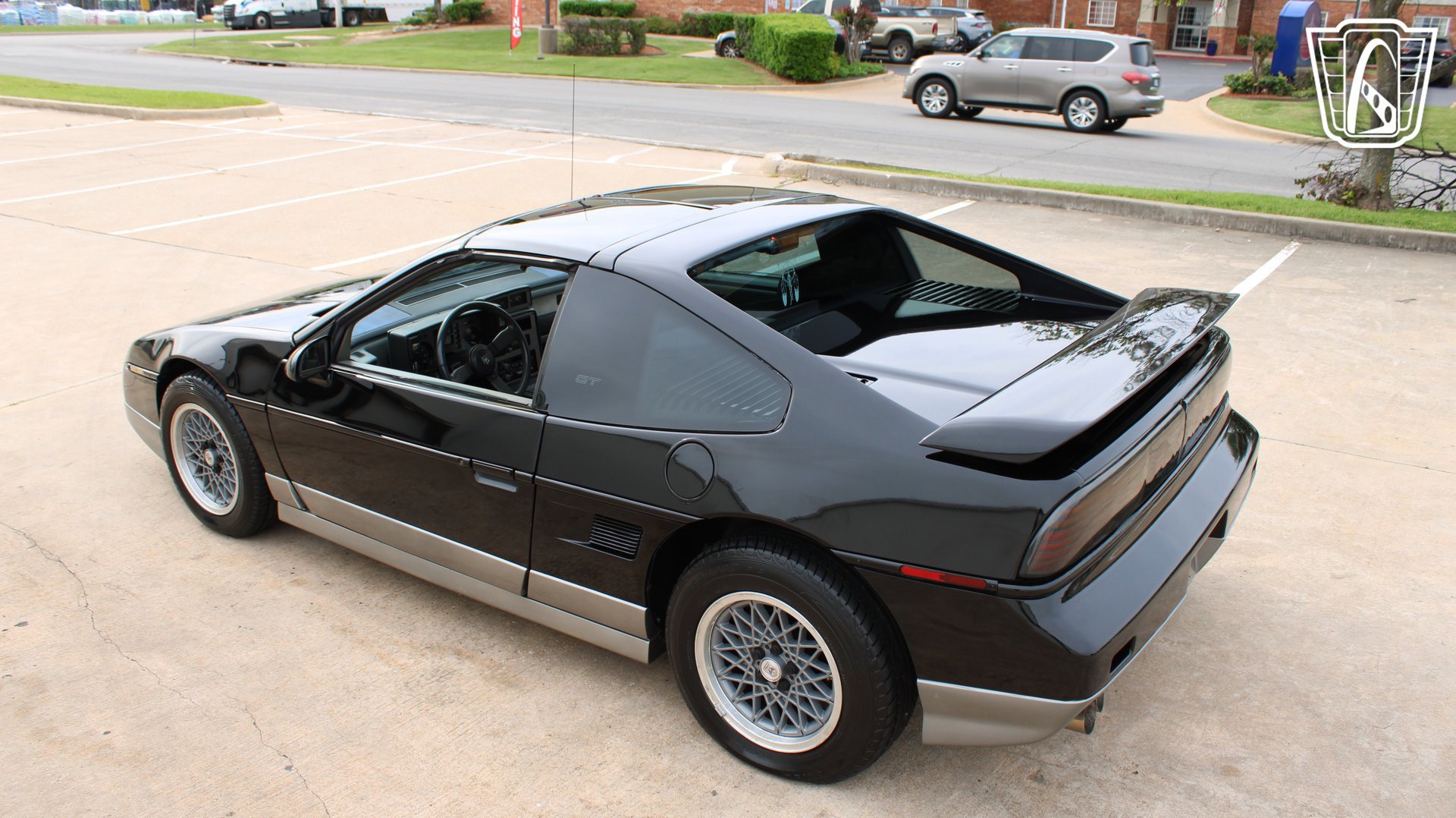 Used 1987 Pontiac Fiero GT RWD image 13