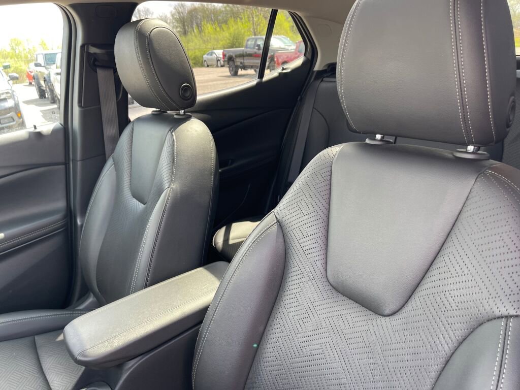 Used 2023 Buick Encore GX Essence w/ Experience Buick Package AWD/4WD image 6