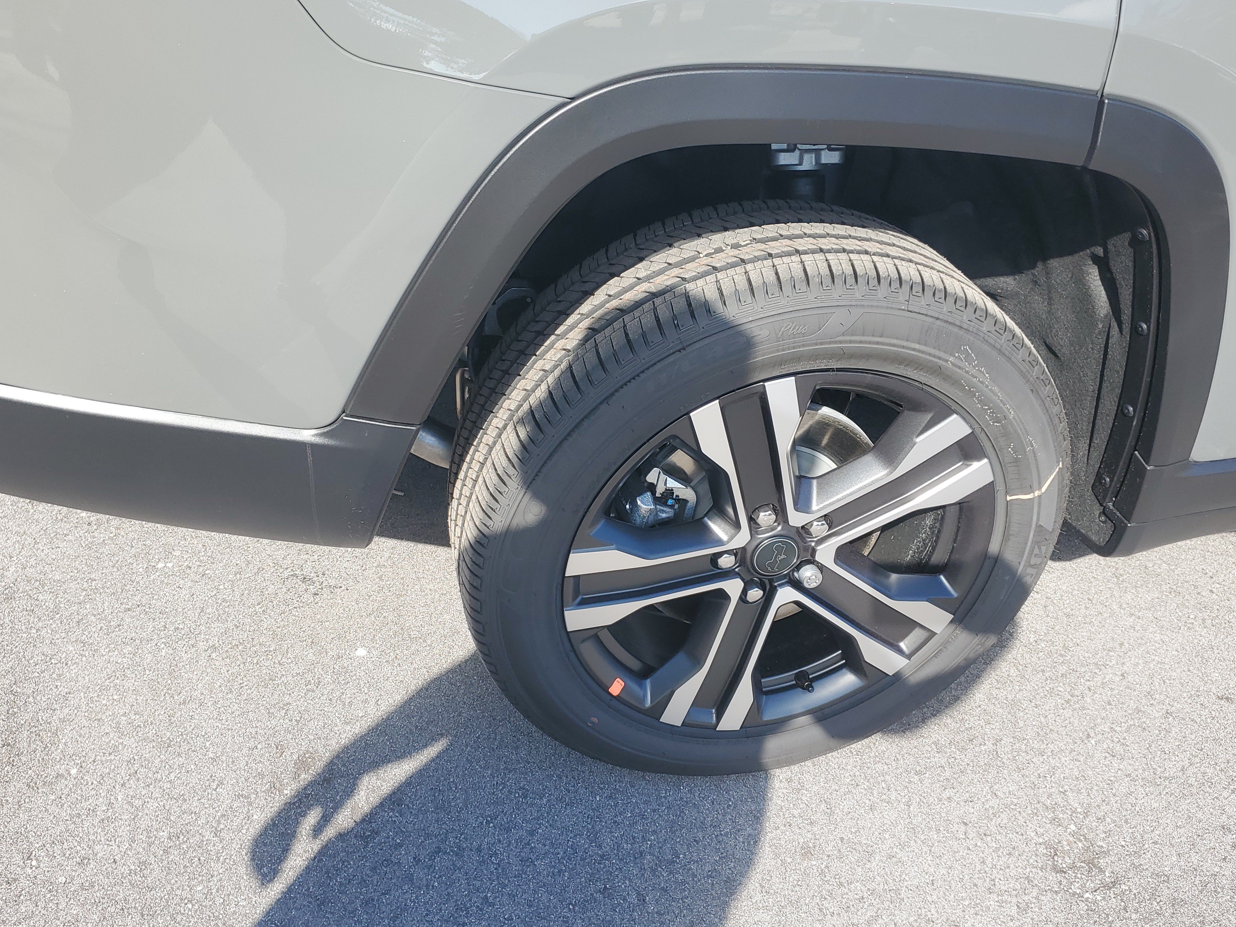 New 2027 Jeep Grand Cherokee L Limited RWD image 6
