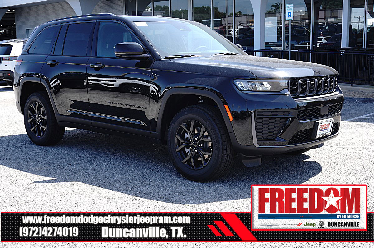 New 2026 Jeep Grand Cherokee Altitude RWD image 7