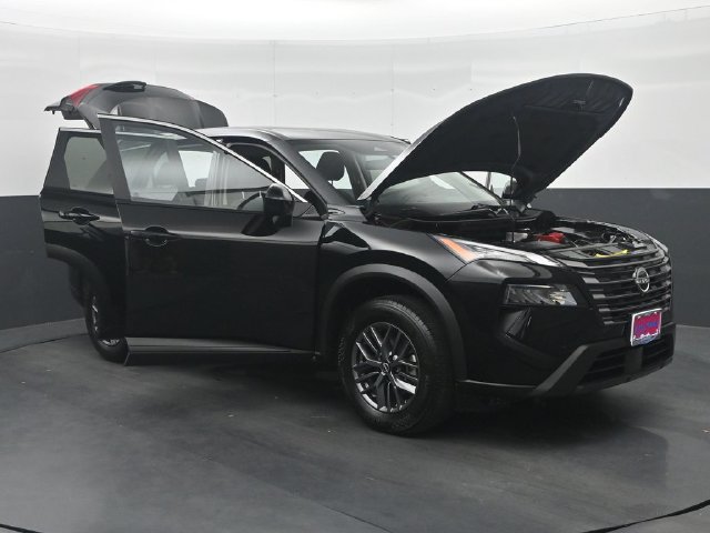 Used 2026 Nissan Rogue SV FWD image 34