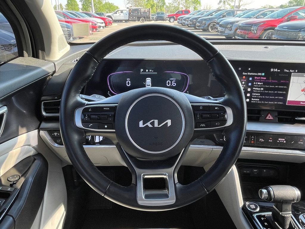 Used 2025 Kia Sportage EX w/ Premium Package image 13
