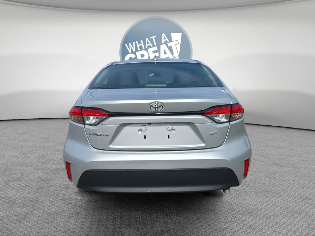 Used 2023 Toyota Corolla LE FWD image 5