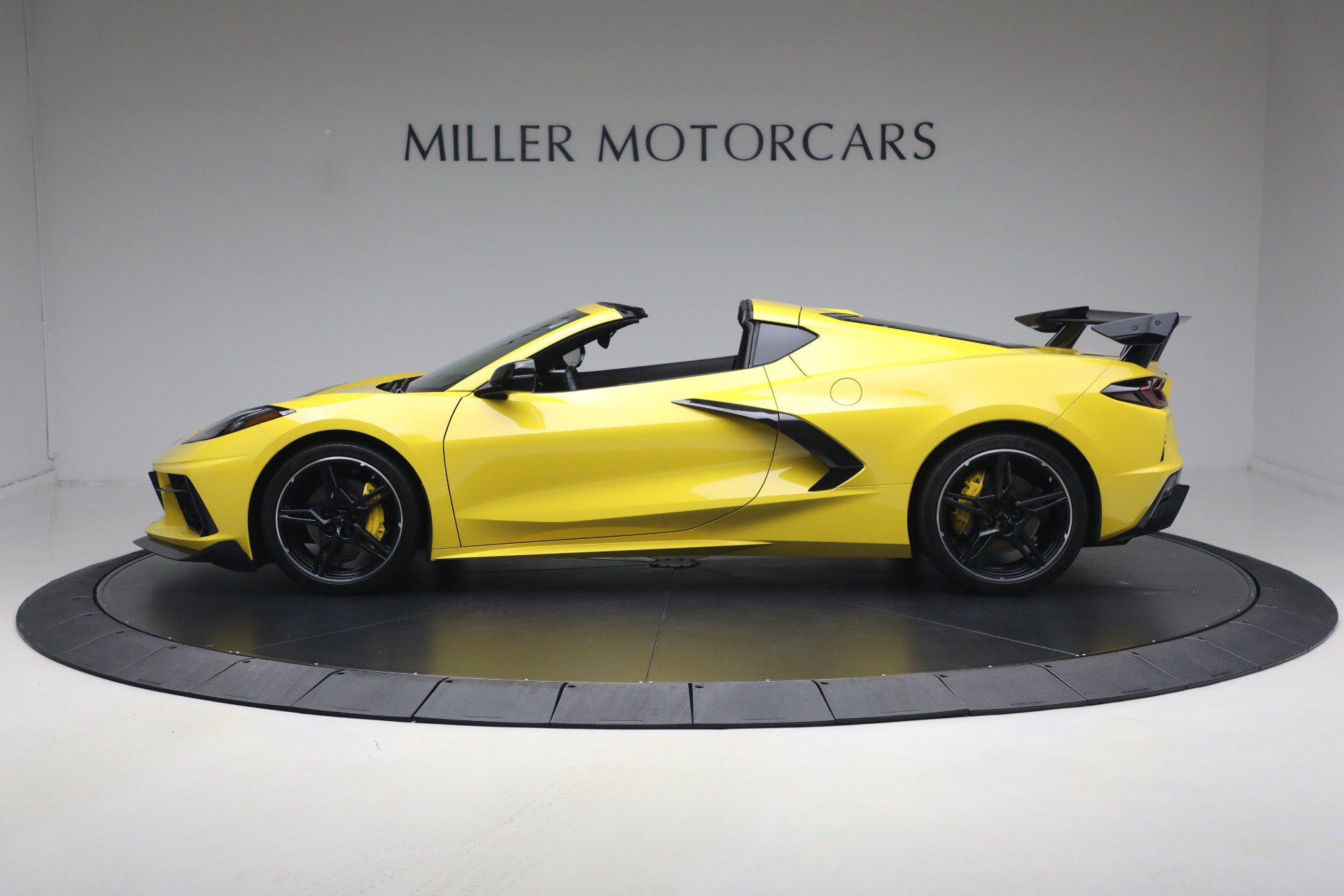 Used 2025 Chevrolet Corvette Stingray Coupe w/ Battery Protection Package RWD image 3