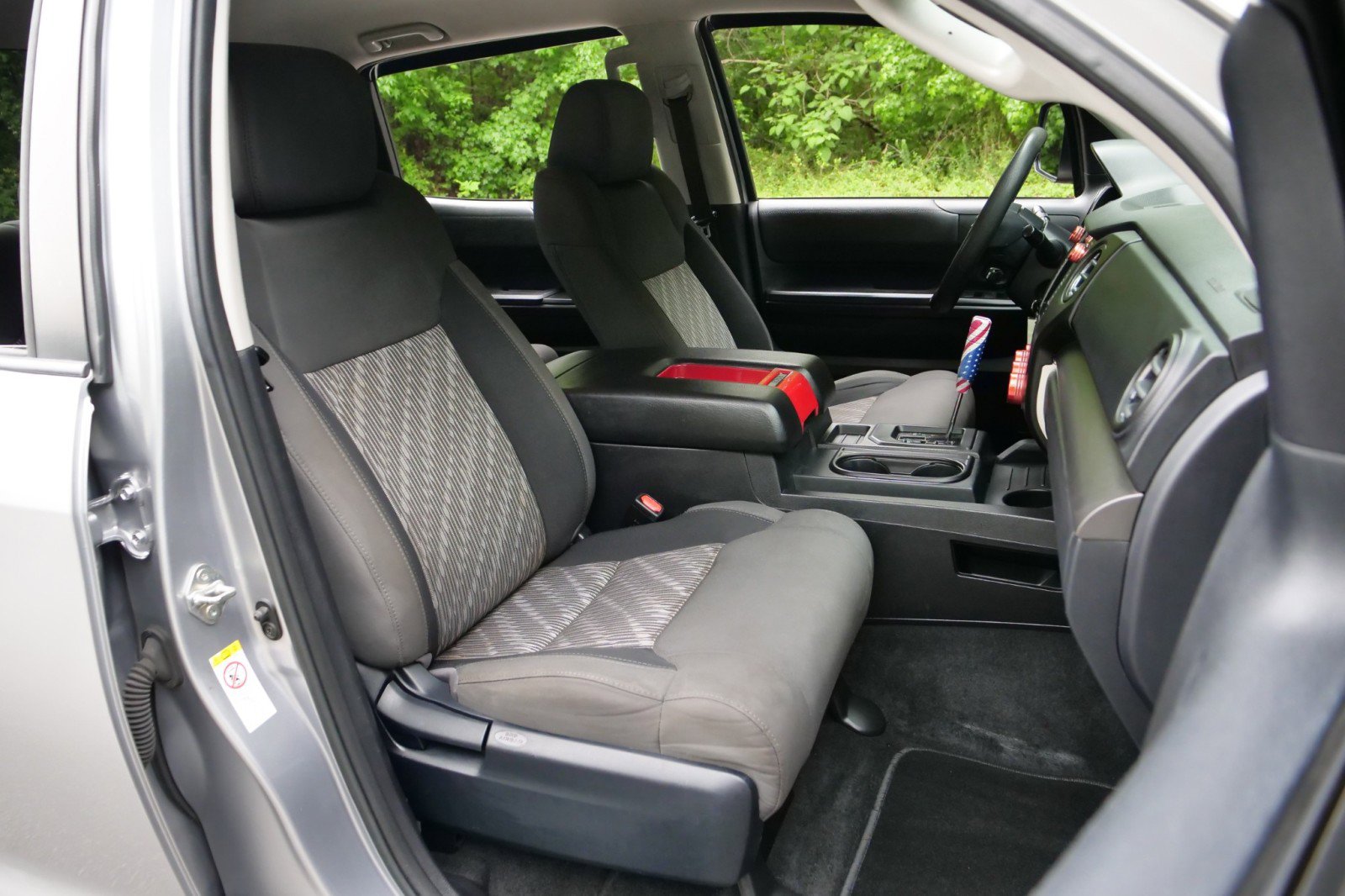 Used 2018 Toyota Tundra SR5 w/ TRD Off Road Package AWD/4WD image 40