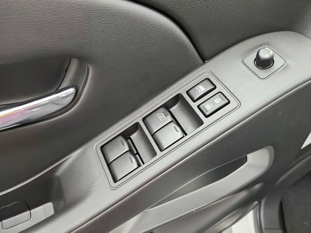 Used 2025 Nissan Frontier SV w/ SV Convenience Package image 34