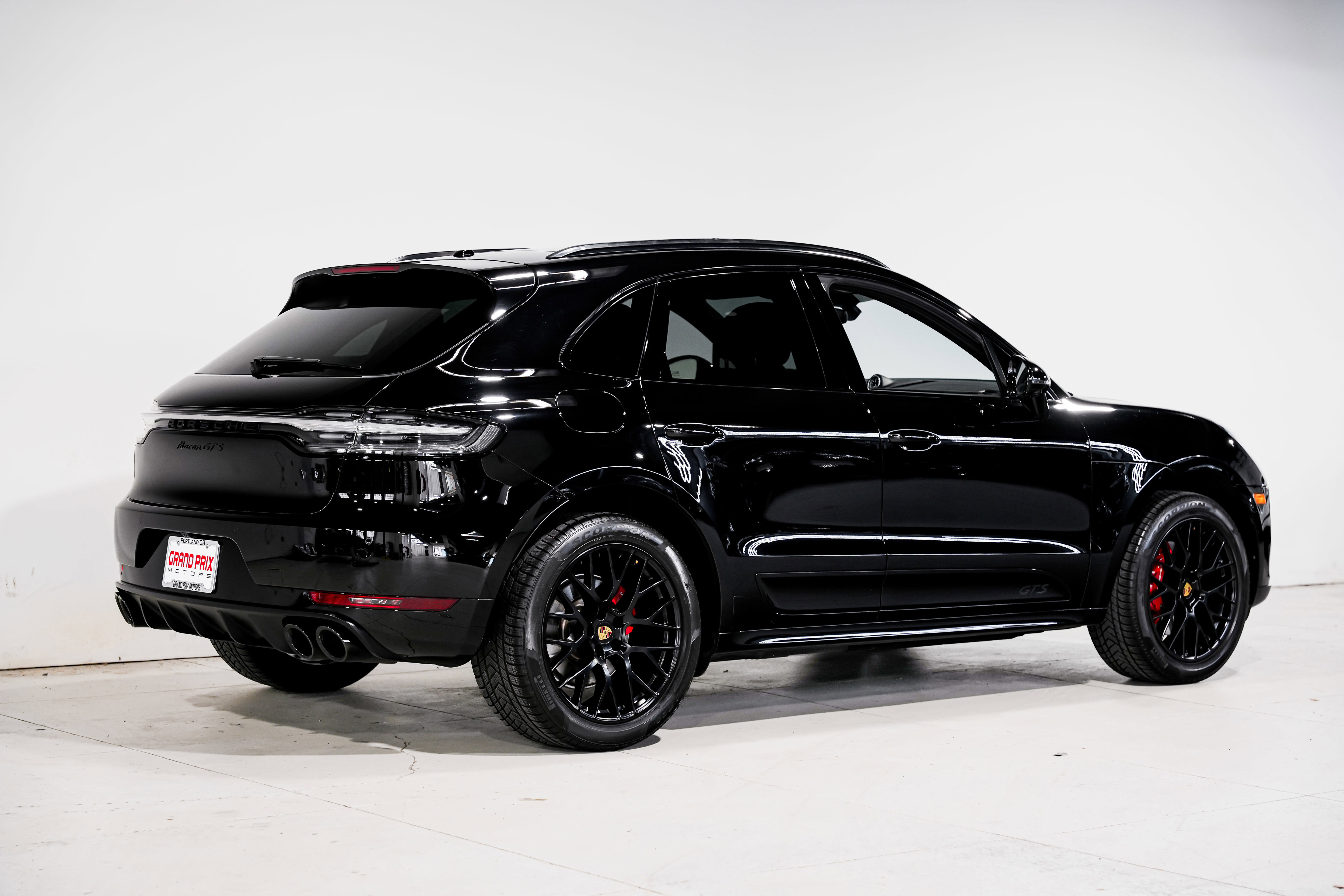 Used 2021 Porsche Macan GTS image 3