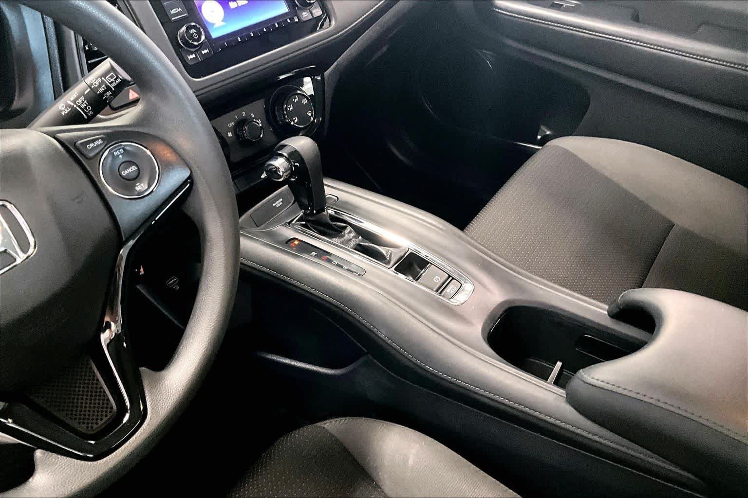 Used 2021 Honda HR-V LX image 14