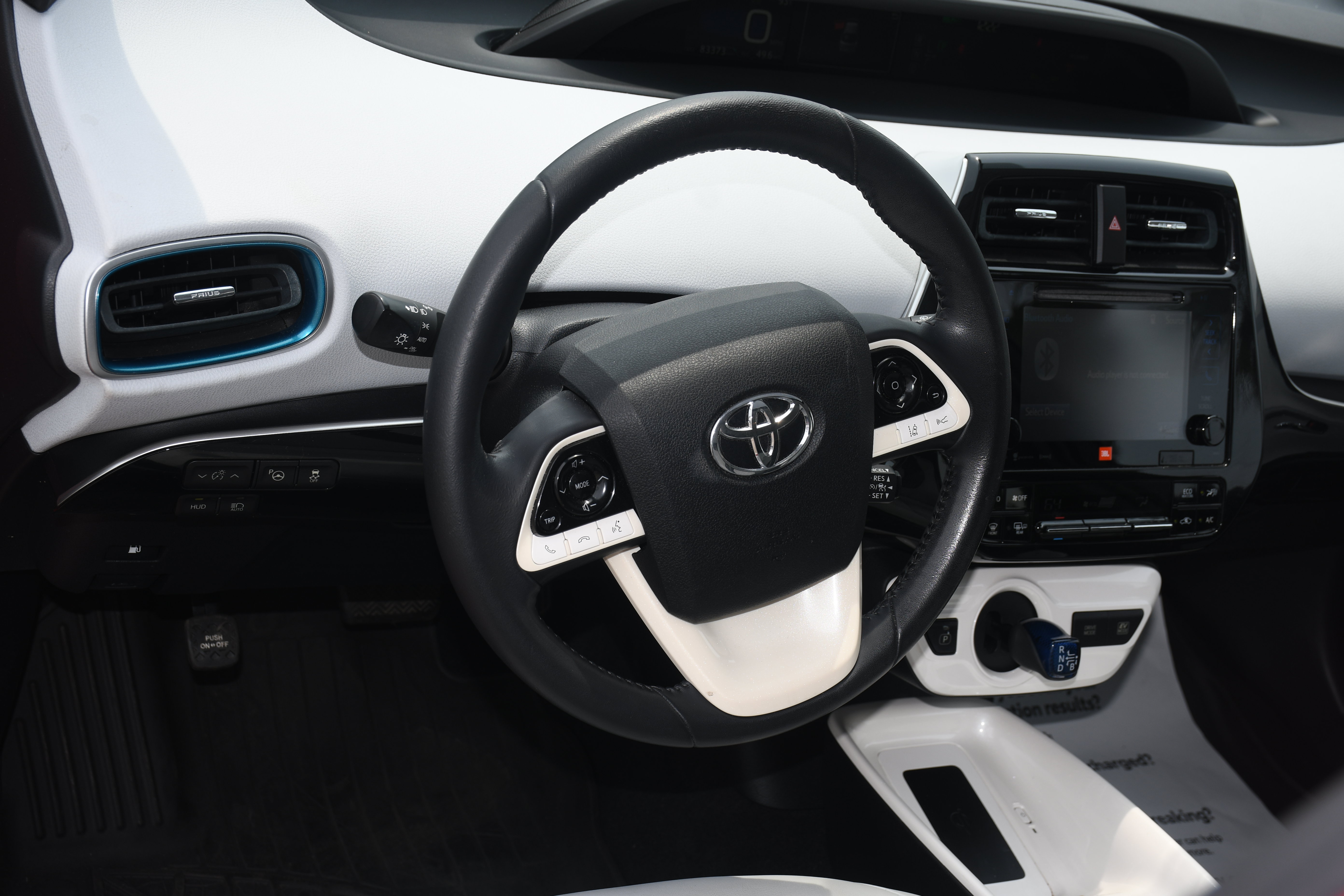 Used 2017 Toyota Prius Four FWD image 9