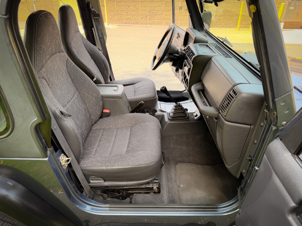 Used 2001 Jeep Wrangler SE AWD/4WD image 19