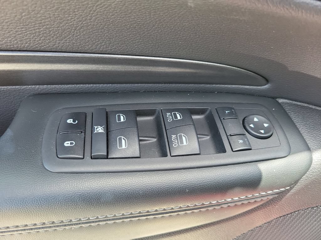 Used 2023 Dodge Durango SXT Launch Edition RWD image 19