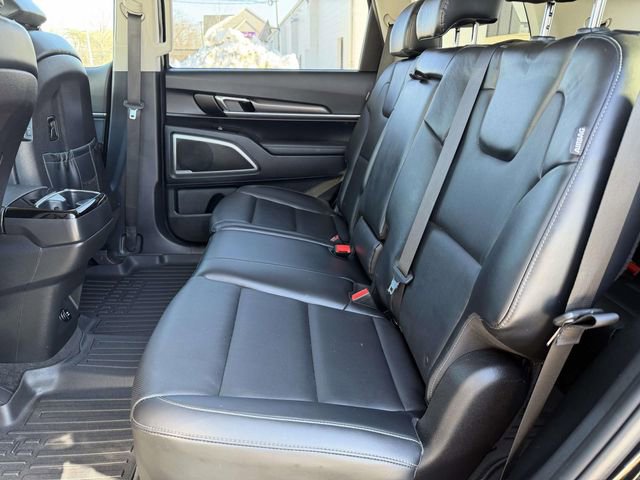 Used 2024 Kia Telluride LX image 11