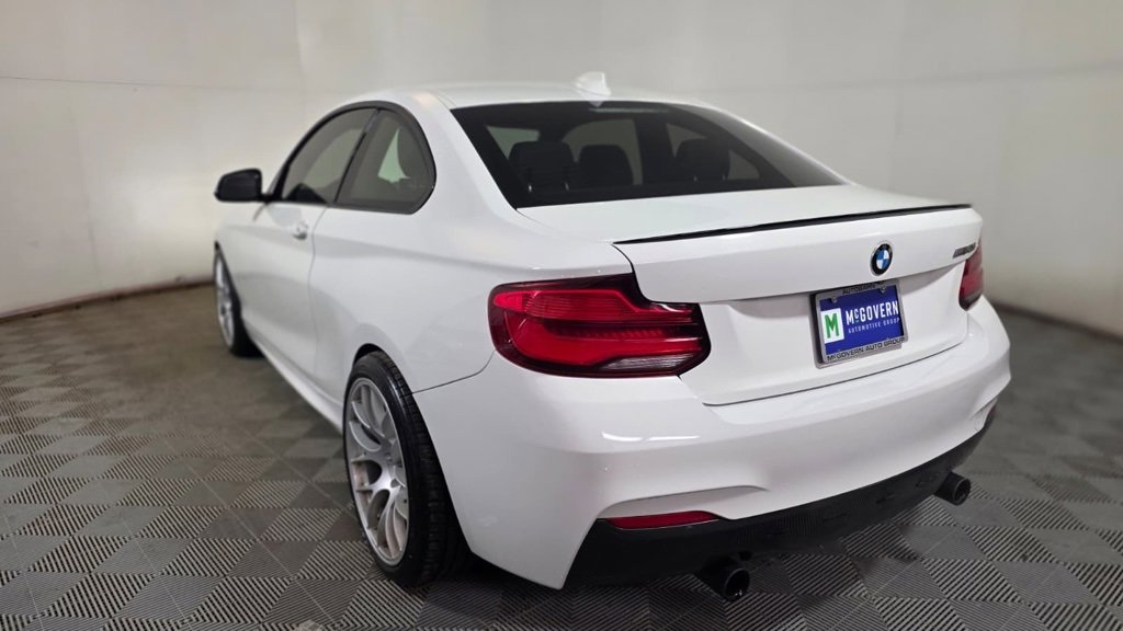 Used 2018 BMW M240i Coupe image 4