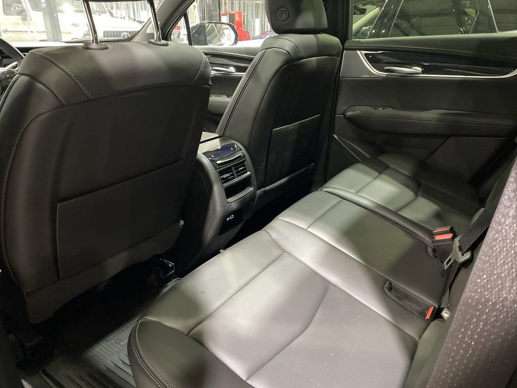 Used 2024 Cadillac XT5 Premium Luxury image 5