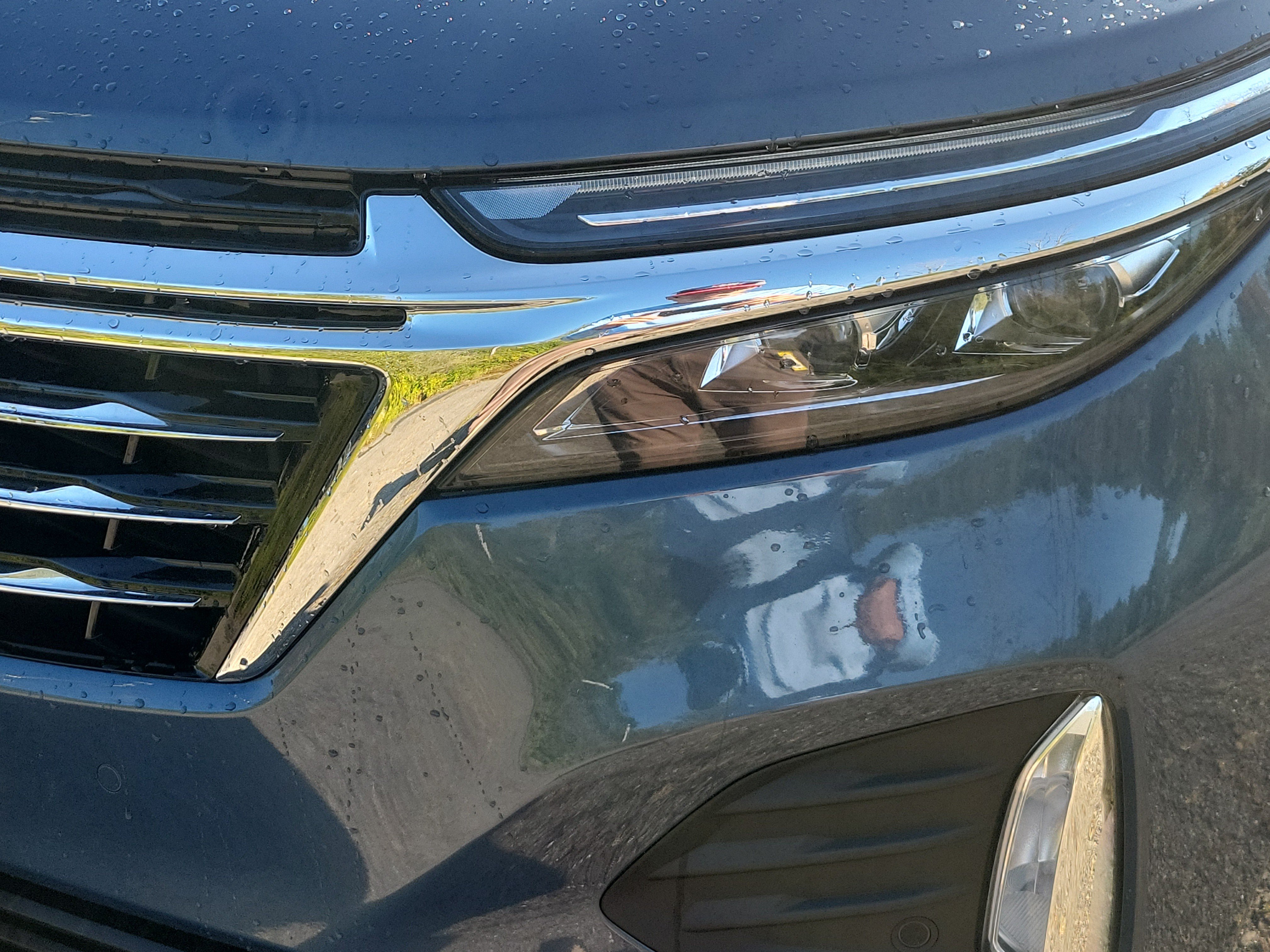 Used 2024 Chevrolet Equinox Premier AWD/4WD image 9