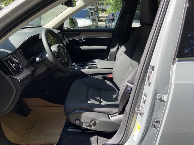 New 2026 Volvo XC90 B6 Plus w/ Protection Package Premier image 11