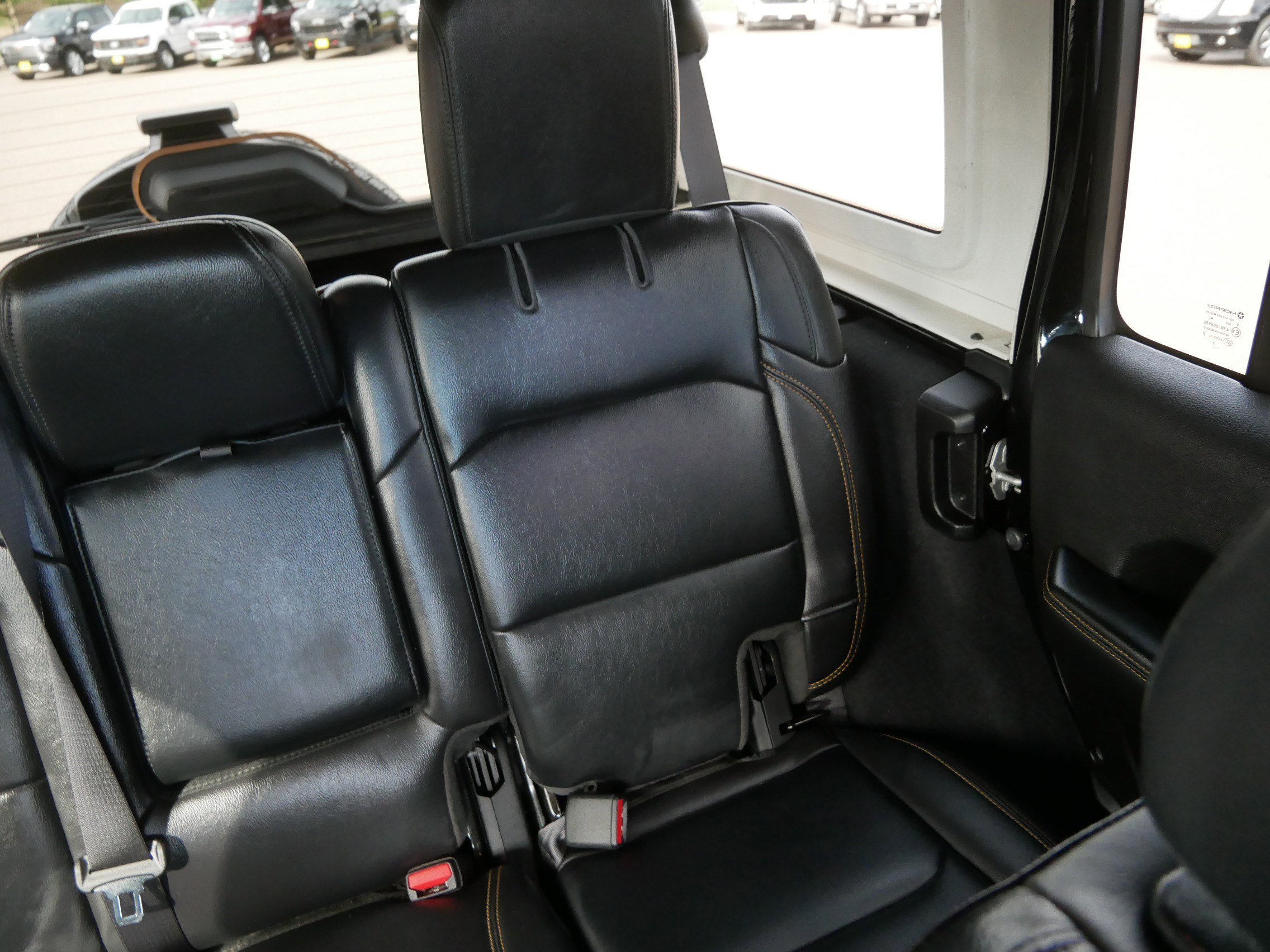 Used 2024 Jeep Wrangler Sahara image 14