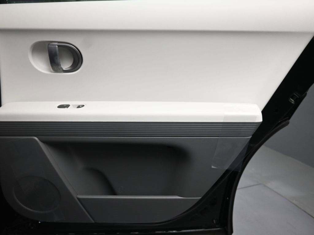 New 2025 Hyundai Ioniq 5 SEL image 14