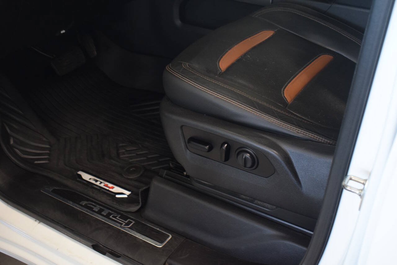 Used 2020 GMC Sierra 2500 AT4 w/ AT4 Premium Package AWD/4WD image 22