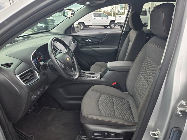 Used 2021 Chevrolet Equinox LT w/ Driver Convenience Package image 10