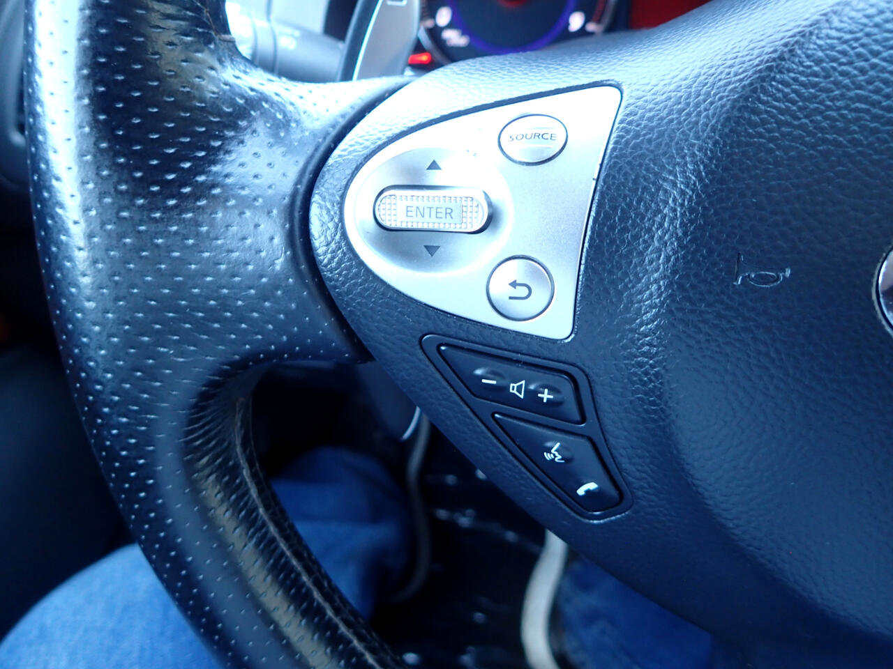 Used 2009 INFINITI FX35 AWD w/ Navigation Pkg image 17