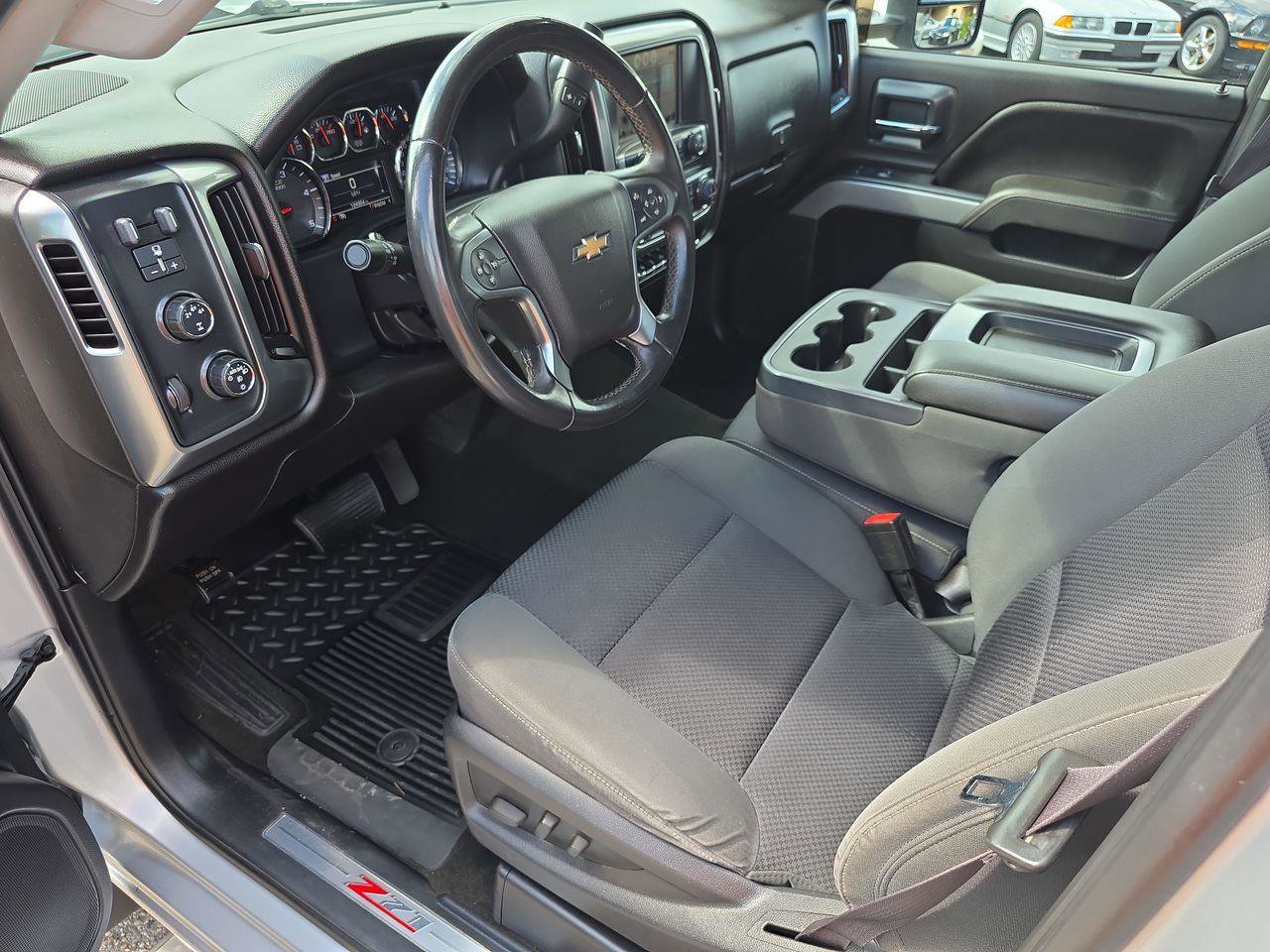 Used 2015 Chevrolet Silverado 2500 LT w/ LT Convenience Package image 4