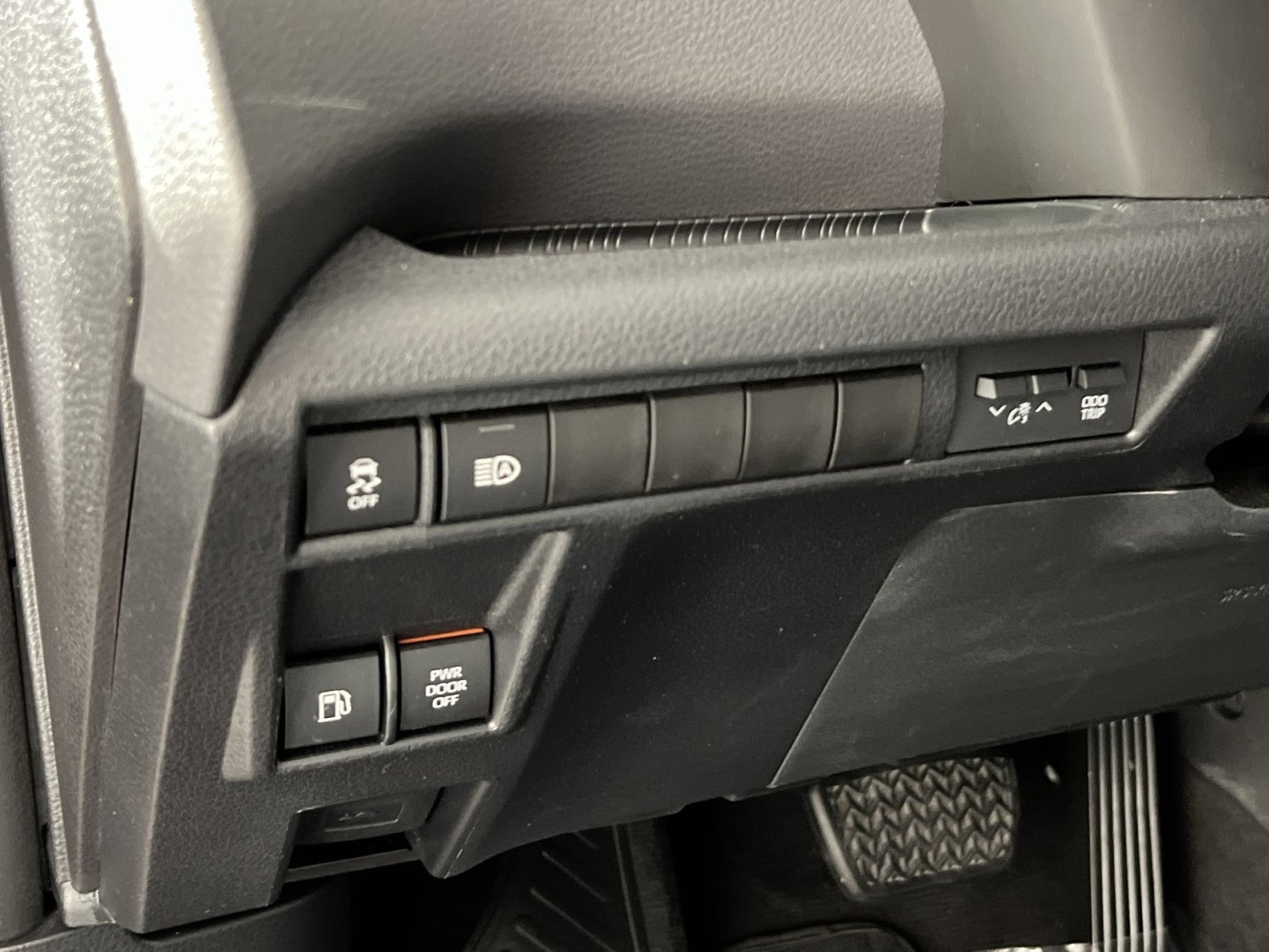 Used 2022 Toyota Sienna XSE AWD/4WD image 30