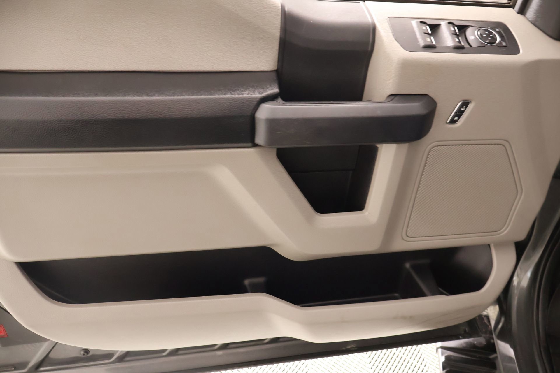 Used 2018 Ford F150 XL w/ Equipment Group 101A Mid AWD/4WD image 15