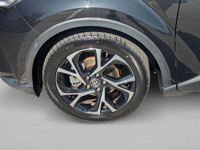 Used 2021 Toyota C-HR XLE FWD image 21