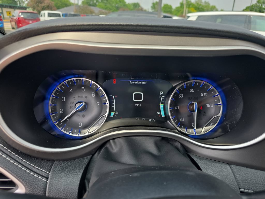 New 2027 Chrysler Pacifica Limited AWD/4WD image 21