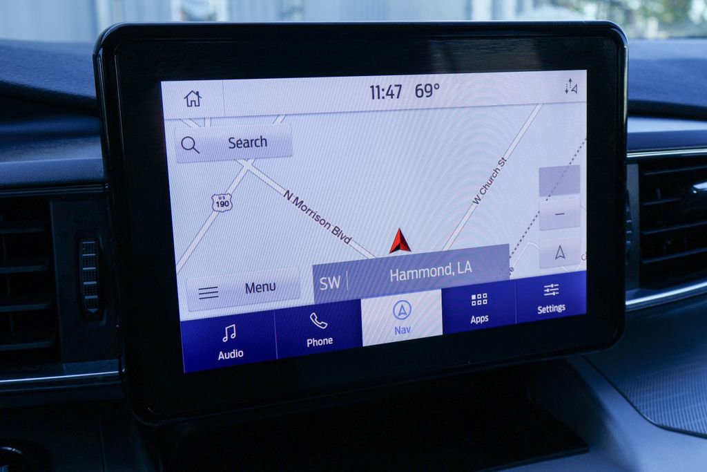 Used 2021 Ford Explorer XLT w/ Equipment Group 202A image 5