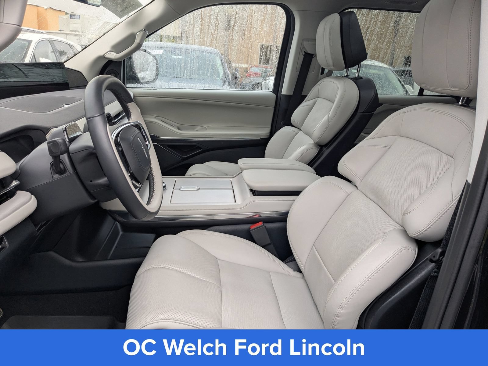 Certified 2025 Lincoln Navigator Reserve AWD/4WD image 24