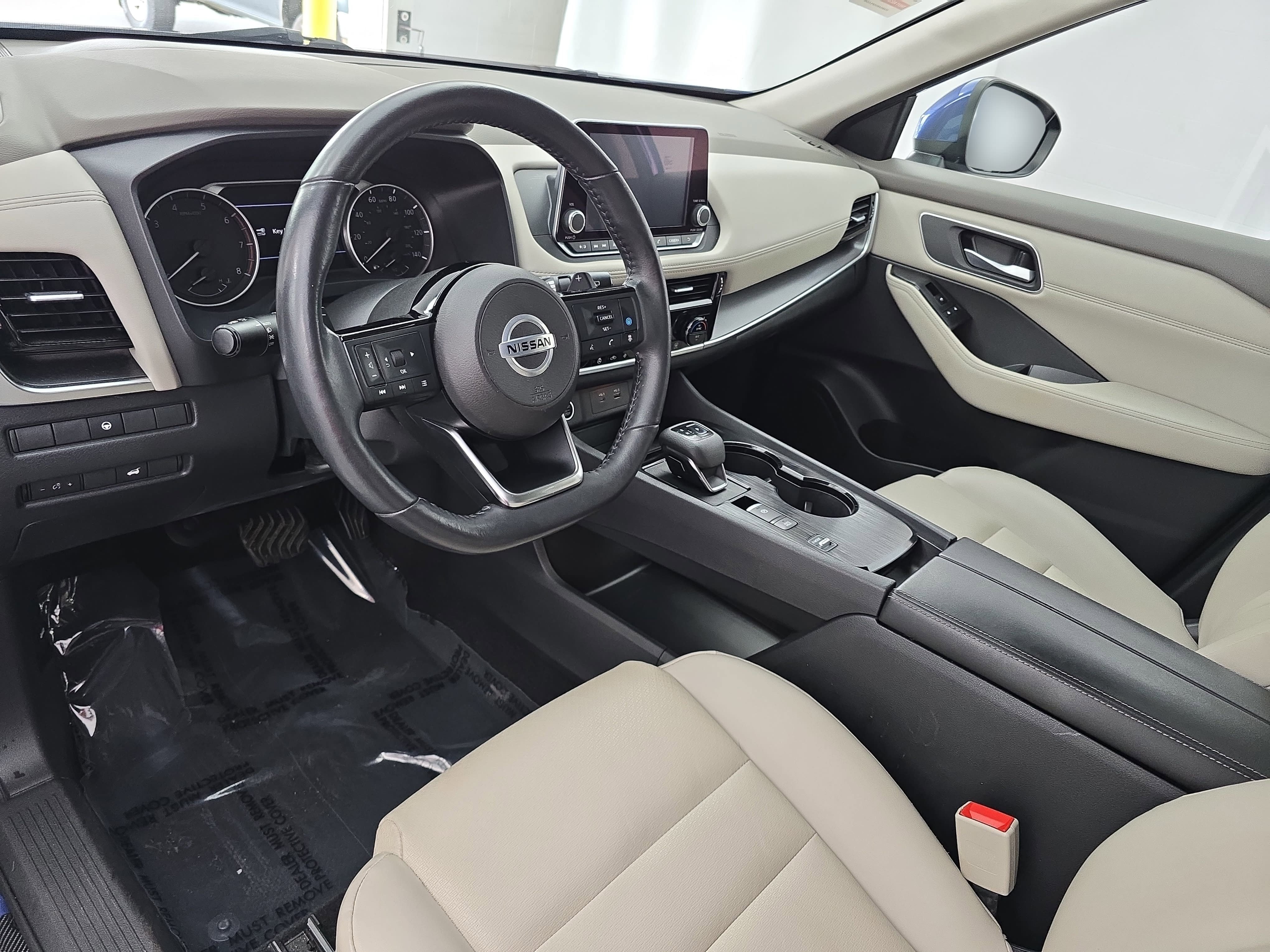 Certified 2021 Nissan Rogue SV w/ Premium Package FWD image 16