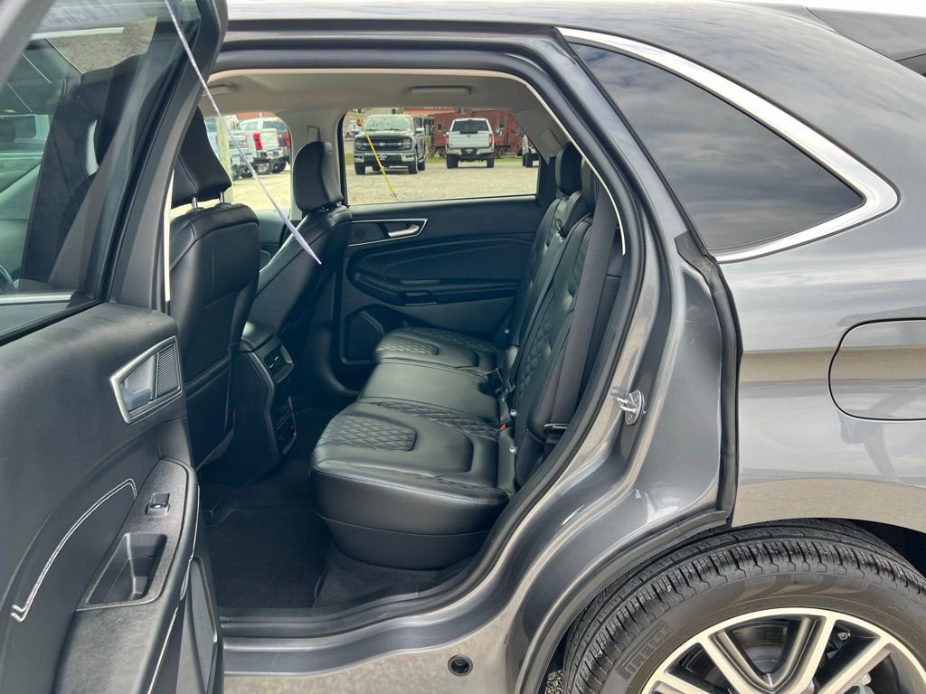 Used 2024 Ford Edge Titanium w/ Equipment Group 301A image 16