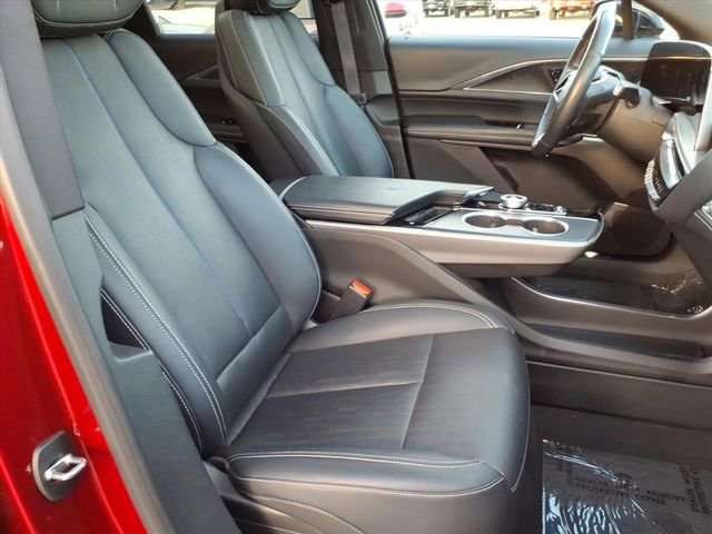 Certified 2024 Cadillac Lyriq Luxury image 22