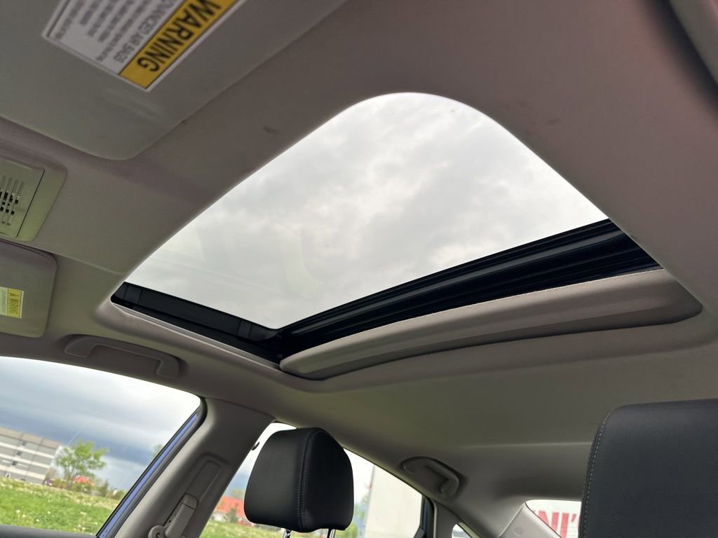 Used 2018 Honda Civic EX-L image 4