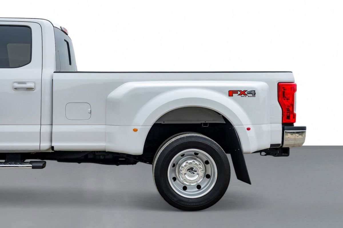 Used 2019 Ford F450 Lariat w/ Lariat Value Package AWD/4WD image 11