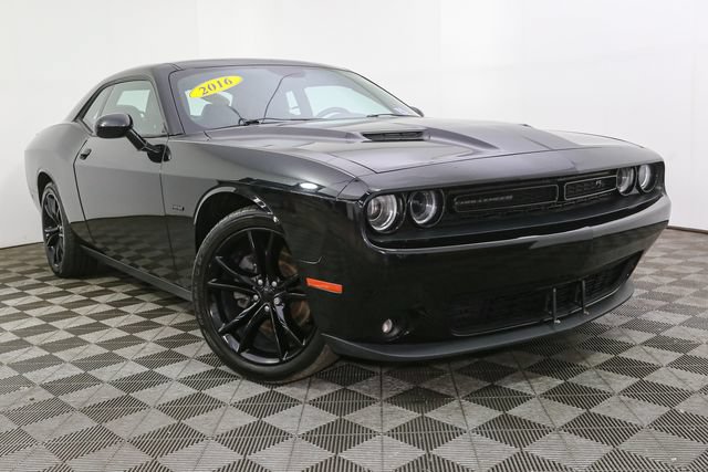 Used 2016 Dodge Challenger R/T Plus RWD image 3