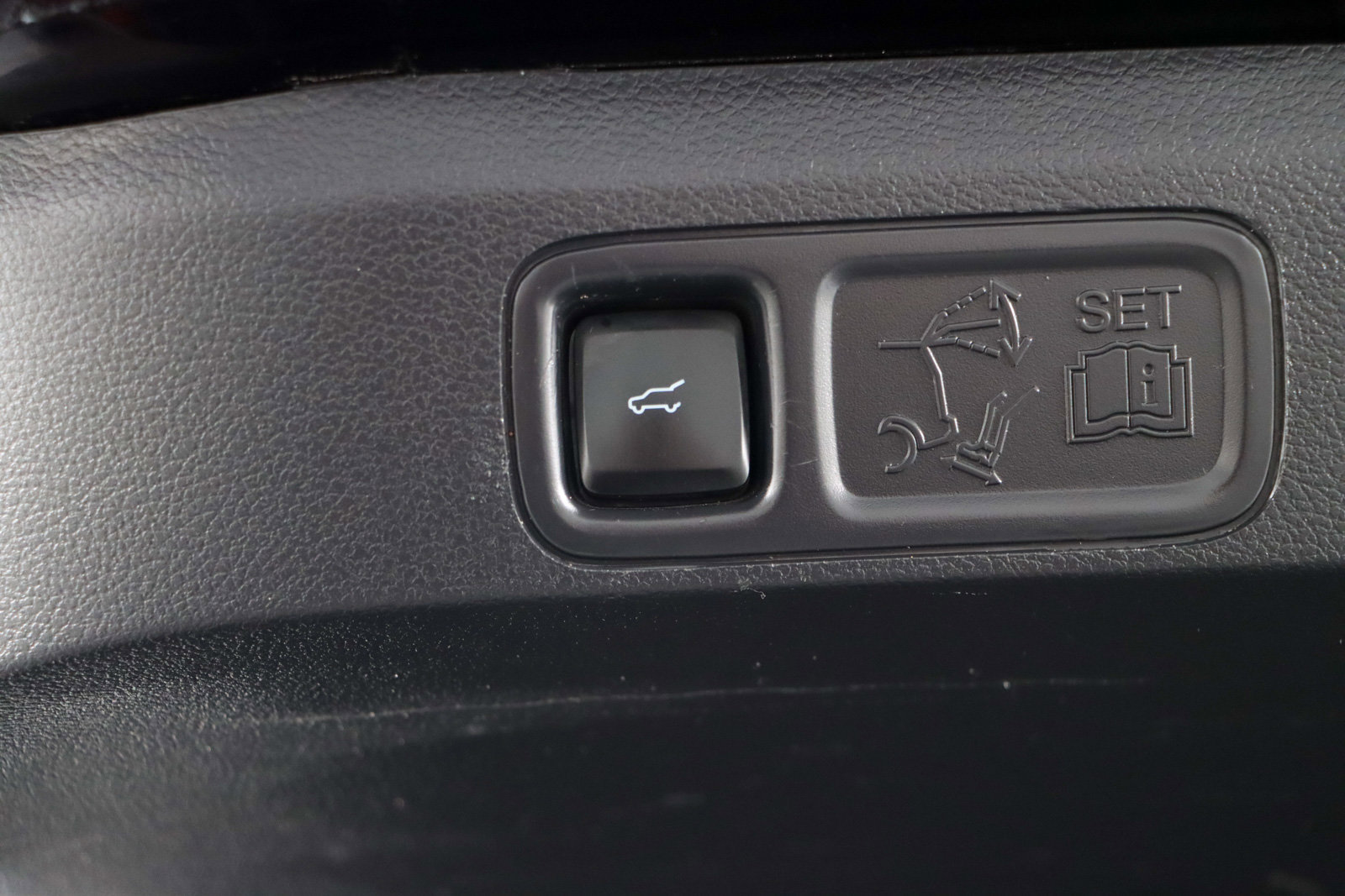 Used 2023 Ford Expedition Limited image 35