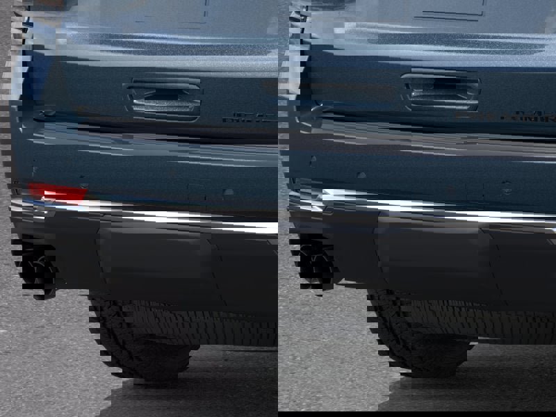 New 2026 Chevrolet Suburban Premier image 38